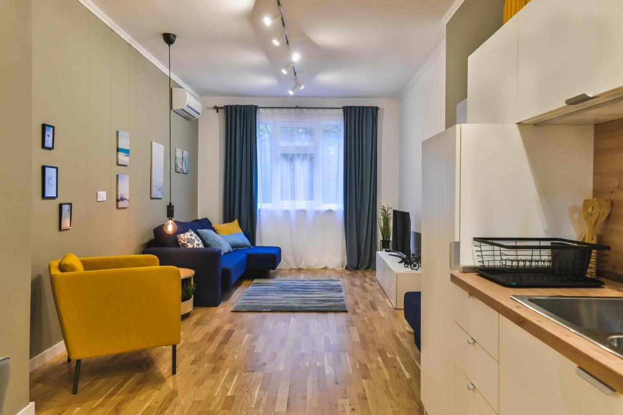 Pieces Of Nature In A Stylish One-Bedroom Flat By Flat Mаnager Sófia Exterior foto